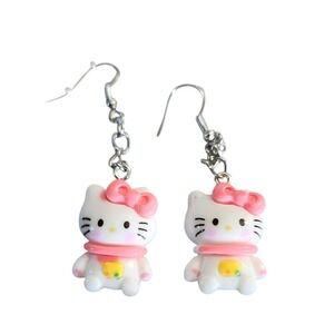 NWOT‎ Hello Kitty Pink and White Earrings